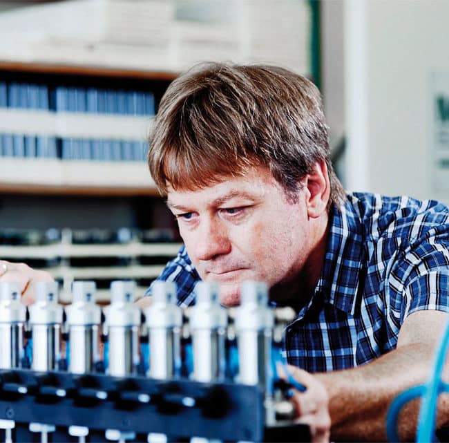 MIDDEX ELECTRONIC GmbH - Unternehmen